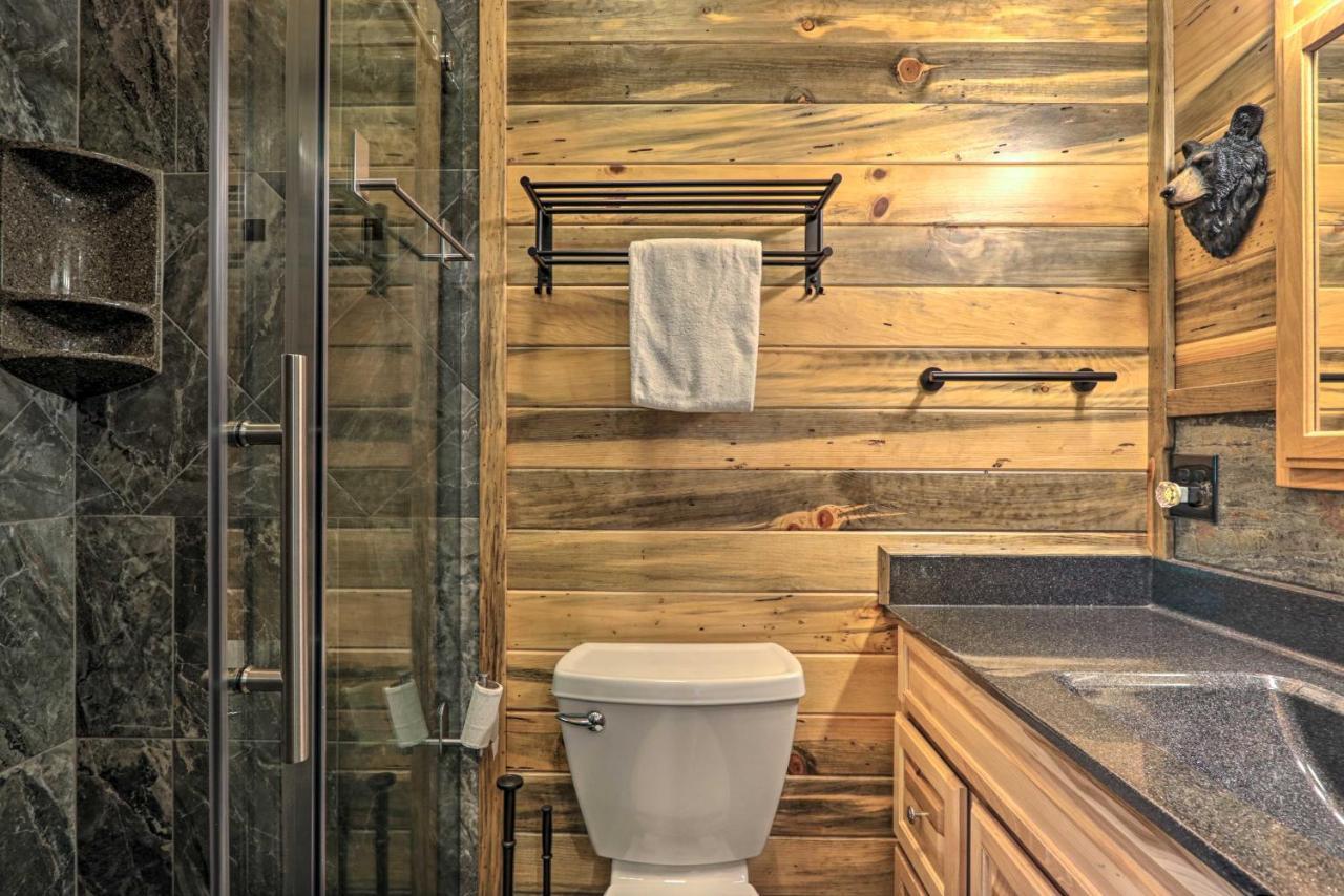 Eclectic Cabin With Hot Tub 1 Mi To Ober Gatlinburg Exterior foto